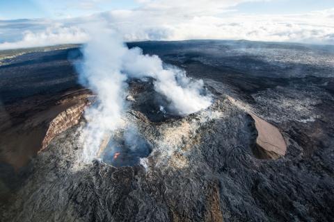 "Doors Off” Volcano Helicopter Tours on the Big Island