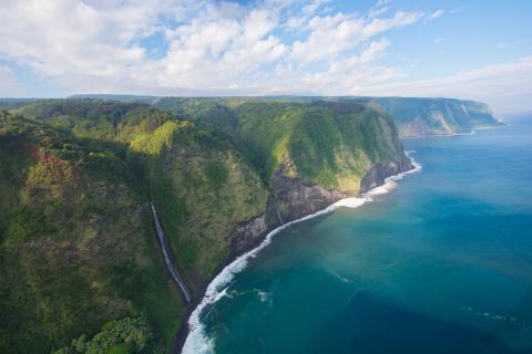 Birds-Eye Helicopter Views of the Big Island